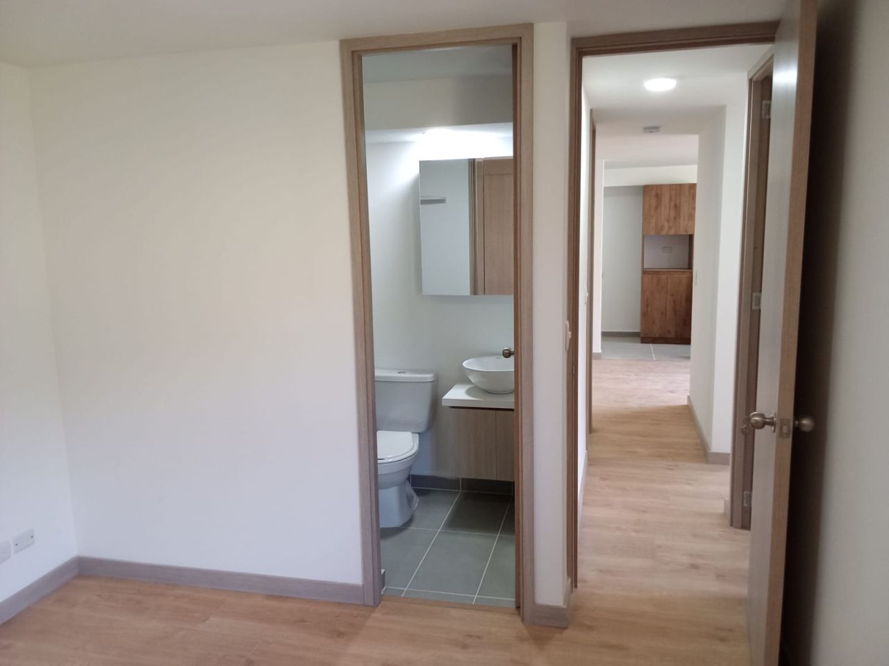 Apartamento en arriendo Antioquia Envigado San Rafael 56 m2 Habitaciones 2 Baños 2 Garajes 1 Precio $2400000
