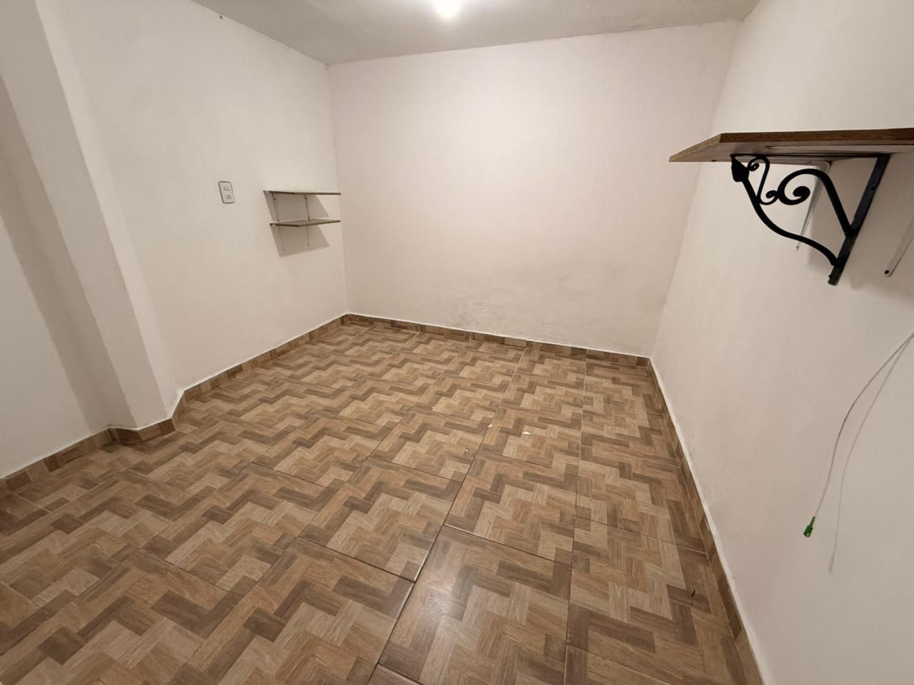 Apartaestudio en arriendo Antioquia Medellín Aures No 1 15 m2 Habitaciones 1 Baños 1 Garajes 0 Precio $830000