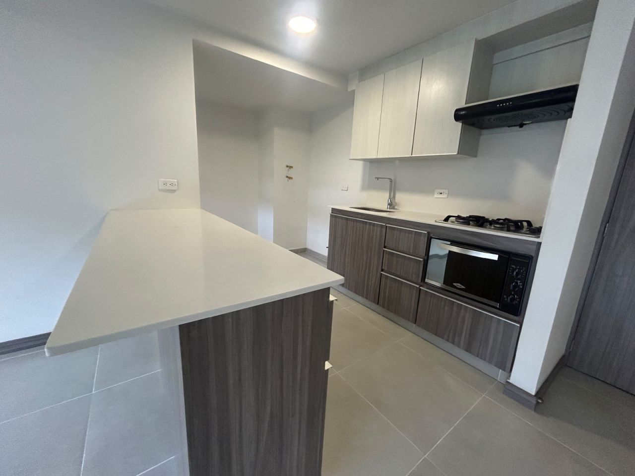 Apartamento en arriendo Antioquia Envigado El Chinguí 80 m2 Habitaciones 3 Baños 2 Garajes 2 Precio $3500000