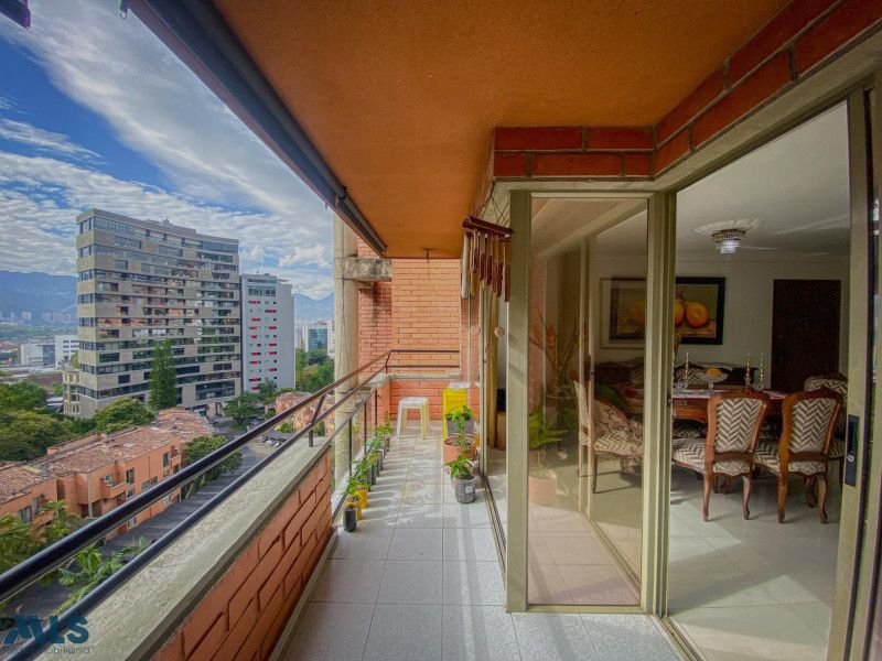 Inmuebles en Remate Apartamento en venta Antioquia Medellín Los Balsos No2 144 m2 Habitaciones 3 Baños 2 Garajes 1 Precio $1300000000