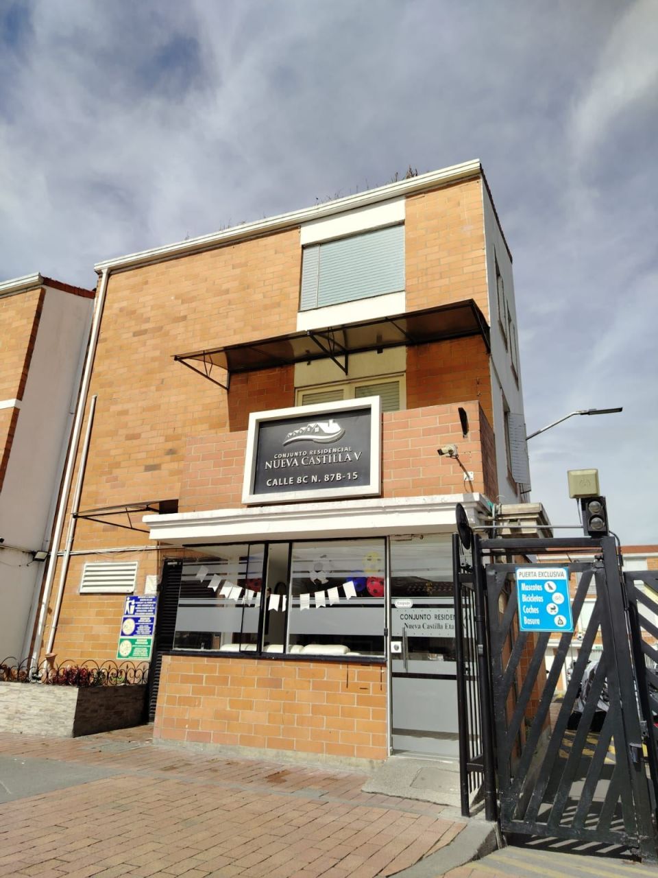 Casa en venta Cundinamarca Bogotá Ub Castilla 66 m2 Habitaciones 3 Baños 1 Garajes 0 Precio $263000000