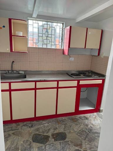 Apartamento en arriendo Antioquia Medellín Cucaracho 100 m2 Habitaciones 3 Baños 2 Garajes 0 Precio $1800000