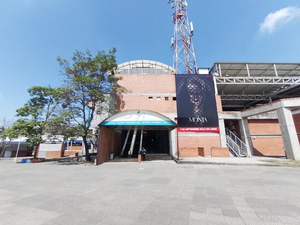 Local en arriendo Valle Del Cauca Cali Los Naranjos I 60 m2 Habitaciones 0 Baños 0 Garajes 0 Precio $2500000