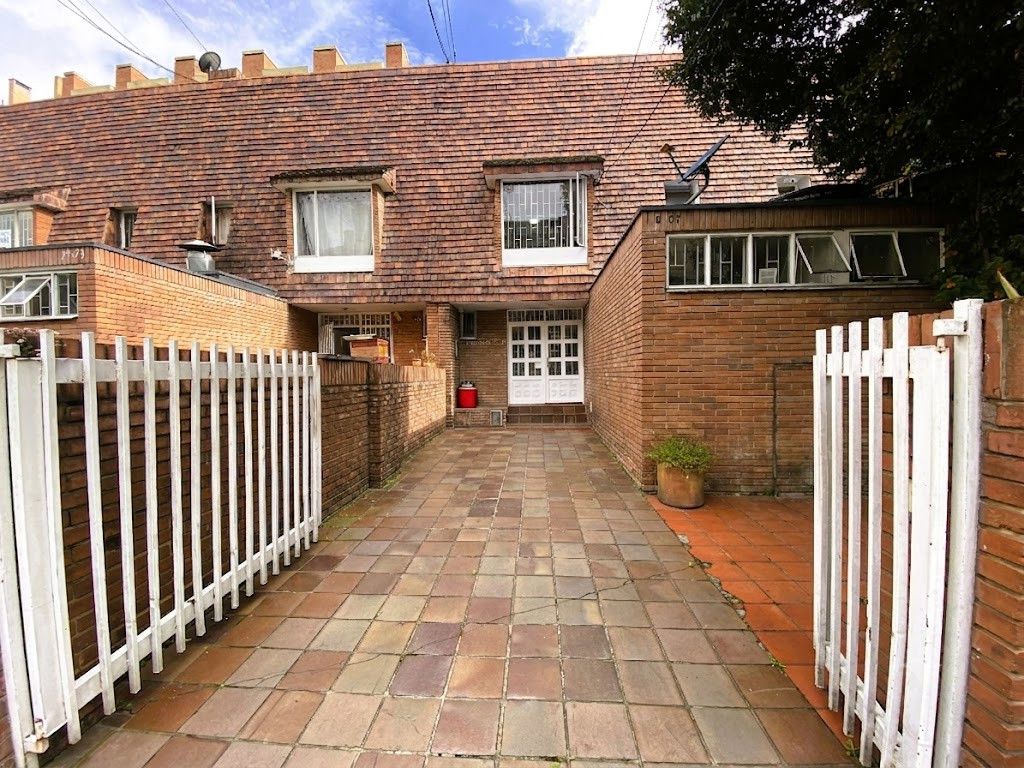 Casa en venta Cundinamarca Bogotá Chico Norte Et Ii 215 m2 Habitaciones 6 Baños 3 Garajes 2 Precio $1495000000