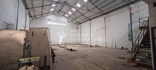 Bodega en arriendo Antioquia Medellín La Colina 573 m2 Habitaciones 0 Baños 2 Garajes 1 Precio $24400000