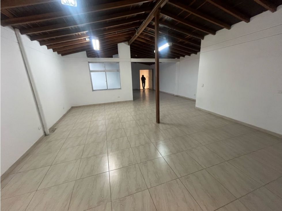 Local en arriendo Antioquia Envigado Zona Centro 100 m2 Habitaciones 0 Baños 2 Garajes 0 Precio $3500000