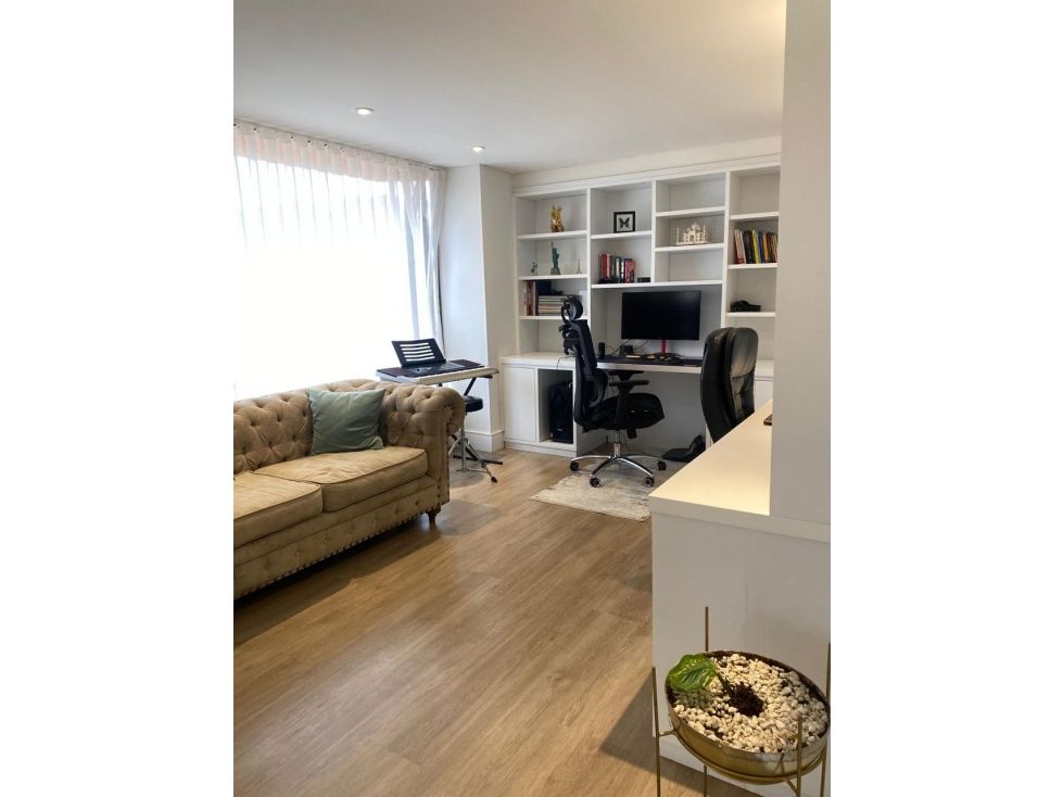Apartamento en venta Cundinamarca Bogotá La Carolina 196 m2 Habitaciones 3 Baños 4 Garajes 2 Precio $1550000000
