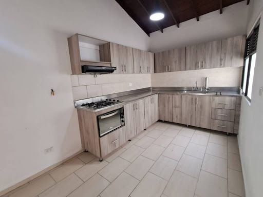 Apartamento en arriendo Antioquia Medellín San Joaquin 92 m2 Habitaciones 4 Baños 2 Garajes 0 Precio $2400000