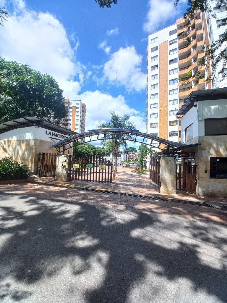 Apartamento en venta Tolima Ibagué Cn Rincon Del Bosque 84 m2 Habitaciones 3 Baños 2 Garajes 2 Precio $300000000