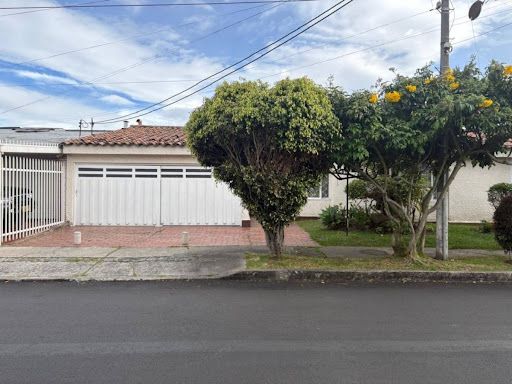 Casa en venta Cundinamarca Bogotá Mónaco 211 m2 Habitaciones 3 Baños 2 Garajes 2 Precio $1185000000