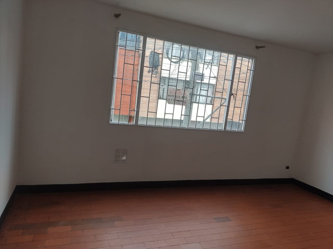 Apartaestudio en arriendo Cundinamarca Bogotá Las Ferias 30 m2 Habitaciones 1 Baños 1 Garajes 0 Precio $850000