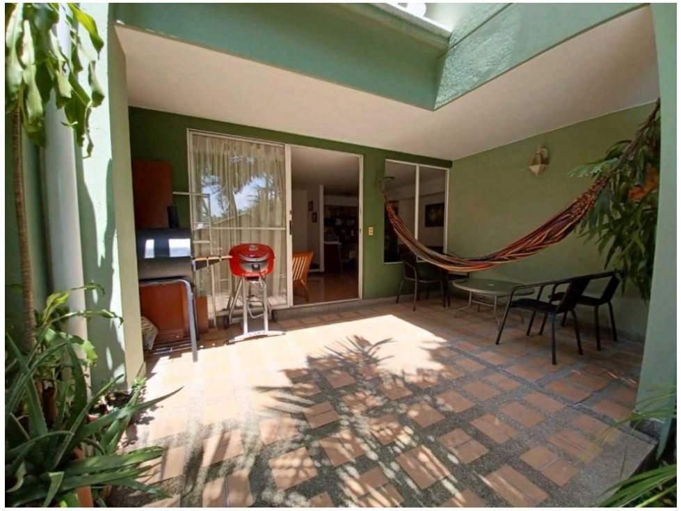 Casa en venta Antioquia Medellín Loma De Los Bernal 176 m2 Habitaciones 4 Baños 4 Garajes 2 Precio $930000000