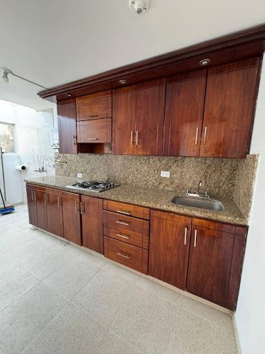 Apartamento en arriendo Antioquia Medellín La Hondonada 180 m2 Habitaciones 4 Baños 5 Garajes 0 Precio $4200000