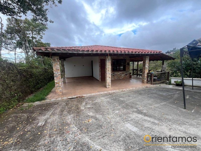 Finca en arriendo Antioquia Marinilla Villas De La Marinilla 140 m2 Habitaciones 3 Baños 2 Garajes 0 Precio $3000000