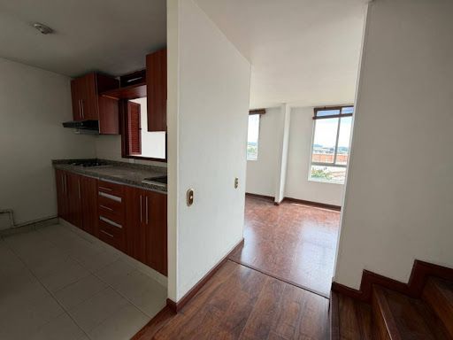 Apartamento en venta Cundinamarca Bogotá San Antonio Nor - Occidental 66 m2 Habitaciones 3 Baños 2 Garajes 1 Precio $320000000