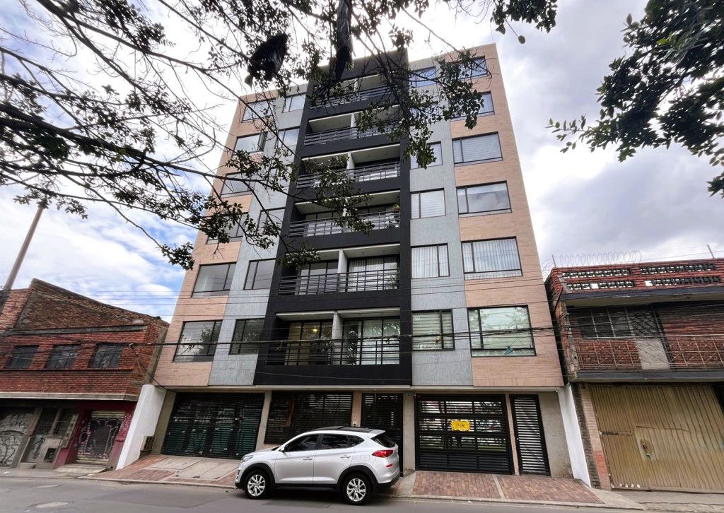 Apartamento en arriendo Cundinamarca Bogotá Ingles 62 m2 Habitaciones 3 Baños 2 Garajes 1 Precio $1900000