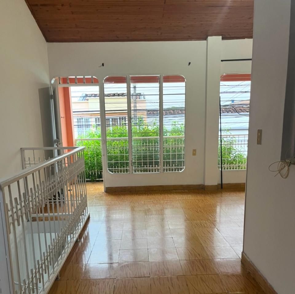 Casa en venta Valle Del Cauca Tuluá Victoria 200 m2 Habitaciones 5 Baños 3 Garajes 0 Precio $310000000
