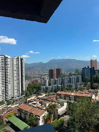 Apartamento en arriendo Antioquia Medellín Asomadera No1 61 m2 Habitaciones 2 Baños 2 Garajes 1 Precio $4000000