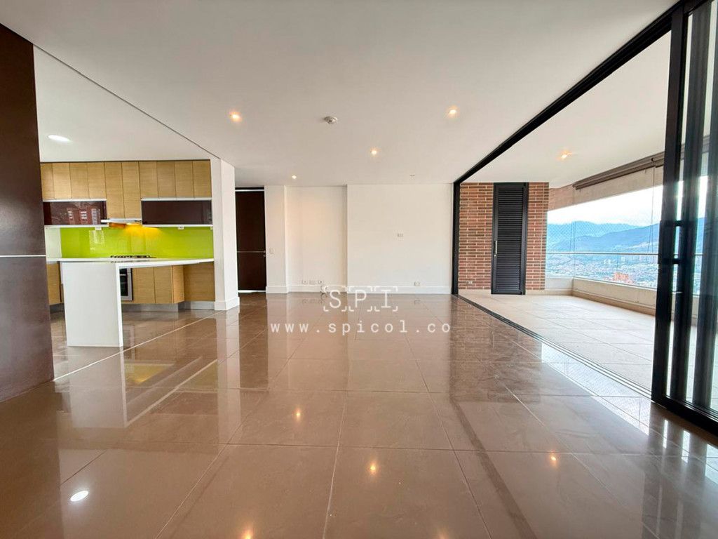Apartamento en arriendo Antioquia Medellín San Lucas 178 m2 Habitaciones 3 Baños 5 Garajes 3 Precio $9500000