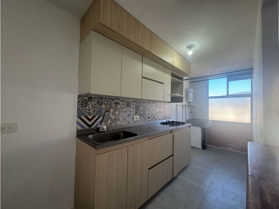 Apartamento en arriendo Antioquia Medellín Santa Rosa De Lima 68 m2 Habitaciones 3 Baños 2 Garajes 1 Precio $2700000