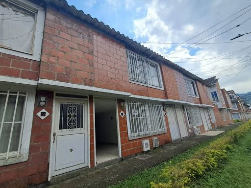 Casa en venta Risaralda Dosquebradas Ub Bosques De La Acuarela Et Iv 100 m2 Habitaciones 3 Baños 2 Garajes 1 Precio $225000000