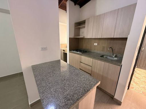 Apartamento en arriendo Antioquia Medellín Berlin 50 m2 Habitaciones 2 Baños 1 Garajes 0 Precio $1500000