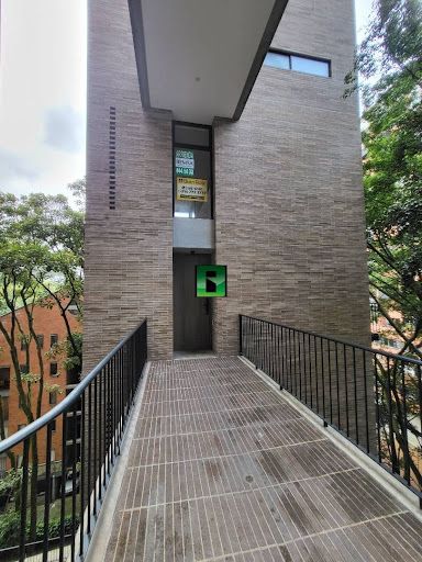 Apartamento en arriendo Antioquia Medellín La Linde 110 m2 Habitaciones 1 Baños 2 Garajes 2 Precio $7000000