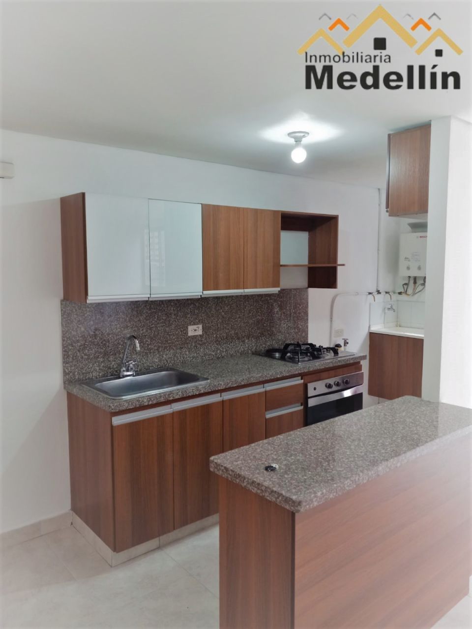 Apartamento en arriendo Antioquia La Estrella La Ferreria 60 m2 Habitaciones 2 Baños 2 Garajes 1 Precio $2400000