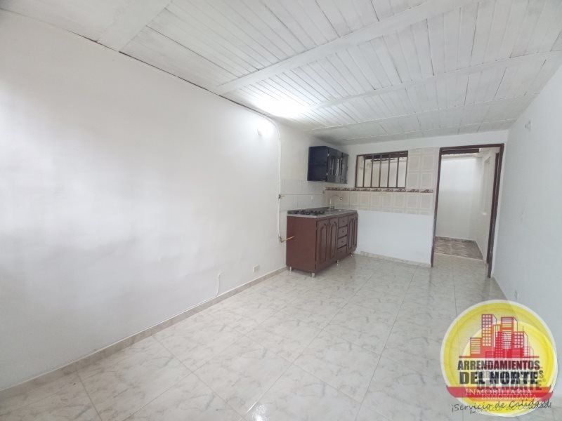 Apartamento en arriendo Antioquia Bello Urbanización Girasoles 54 m2 Habitaciones 3 Baños 1 Garajes 0 Precio $800000