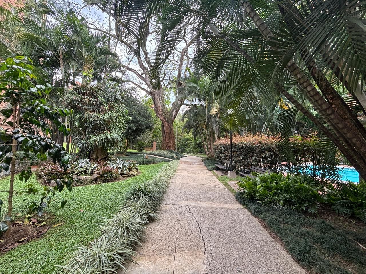 Apartamento en arriendo Antioquia Medellín La Florida 170 m2 Habitaciones 3 Baños 4 Garajes 2 Precio $7600000