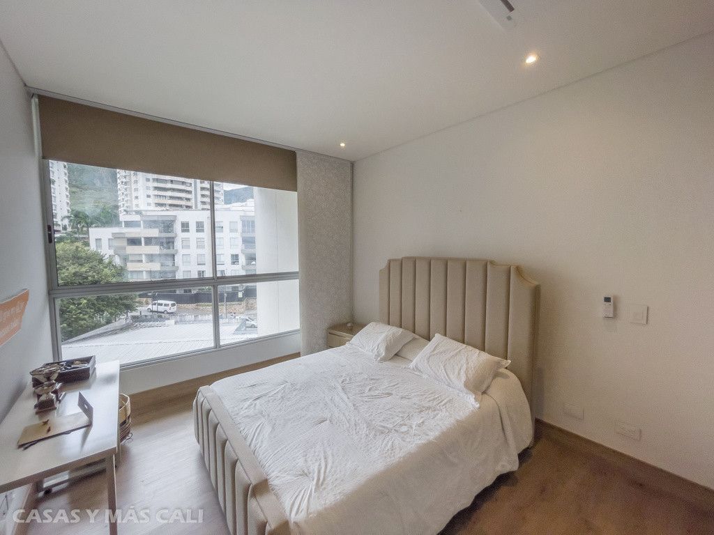 Apartamento en venta Valle Del Cauca Cali Normandía 208 m2 Habitaciones 3 Baños 4 Garajes 2 Precio $2500000000