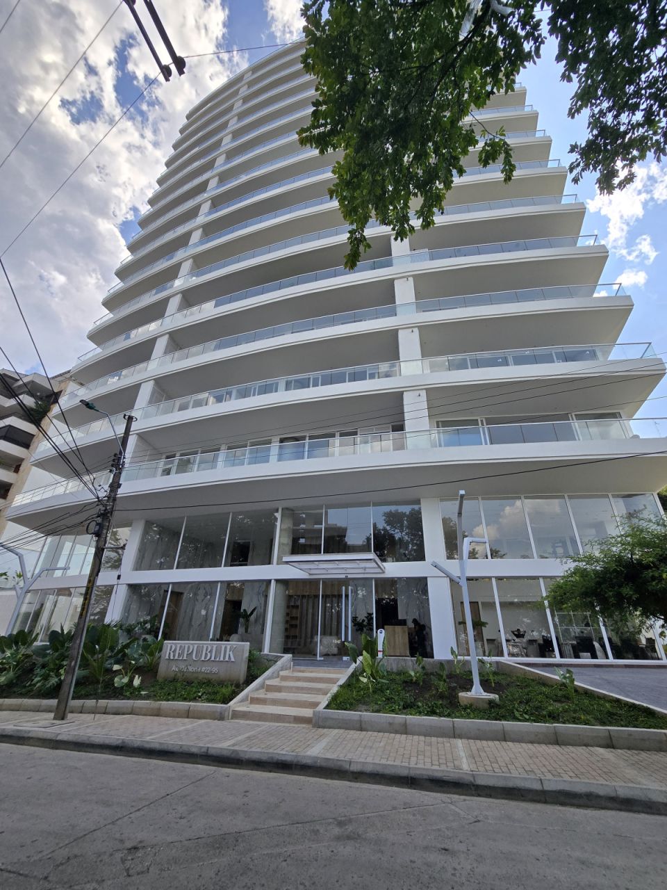 Apartamento en venta Valle Del Cauca Cali Santa Mónica 180 m2 Habitaciones 3 Baños 4 Garajes 3 Precio $2100000000