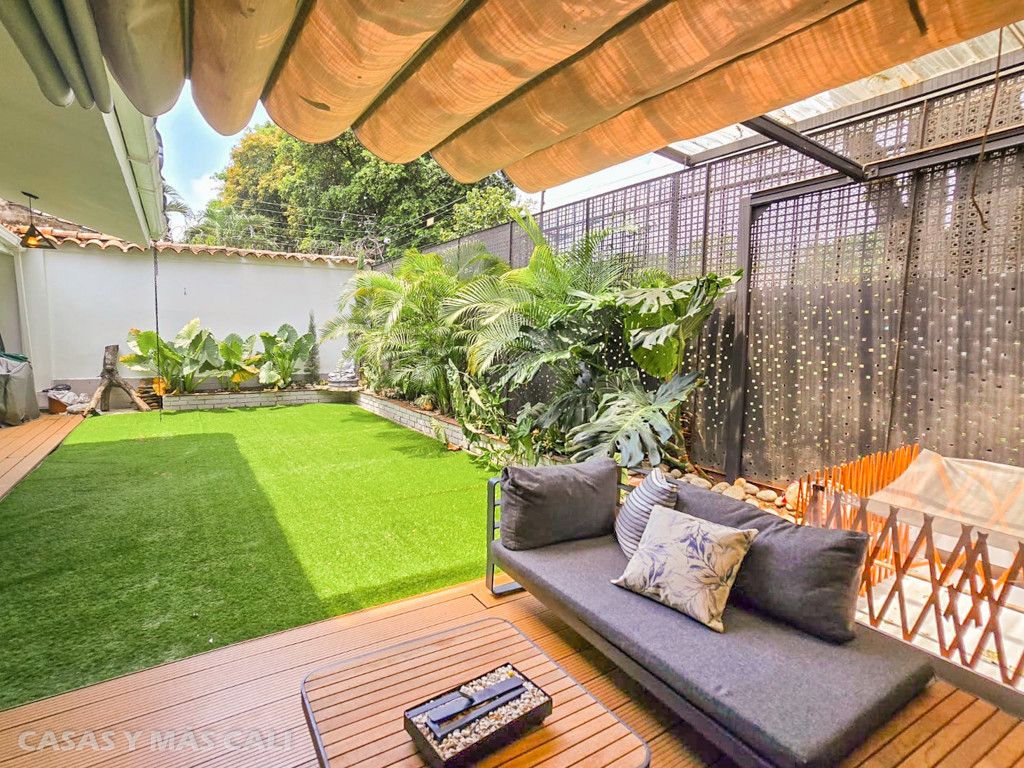 Casa en venta Valle Del Cauca Cali La Flora 400 m2 Habitaciones 7 Baños 4 Garajes 2 Precio $1300000000