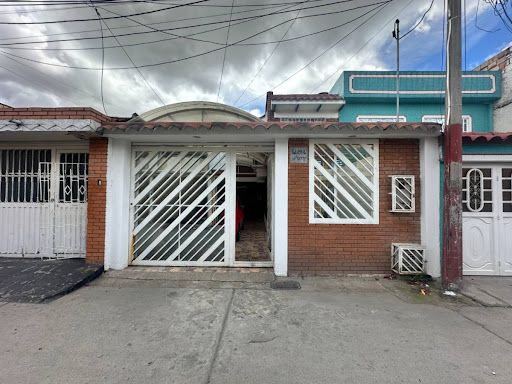 Casa en venta Cundinamarca Bogotá Madelena I Y Ii 140 m2 Habitaciones 3 Baños 2 Garajes 2 Precio $600000000