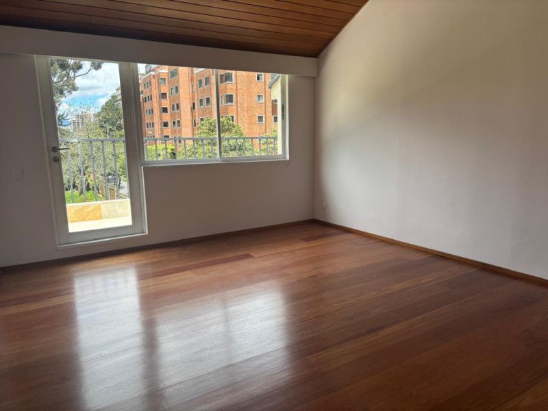 Apartamento en arriendo Cundinamarca Bogotá Las Acacias 220 m2 Habitaciones 2 Baños 3 Garajes 2 Precio $12500000
