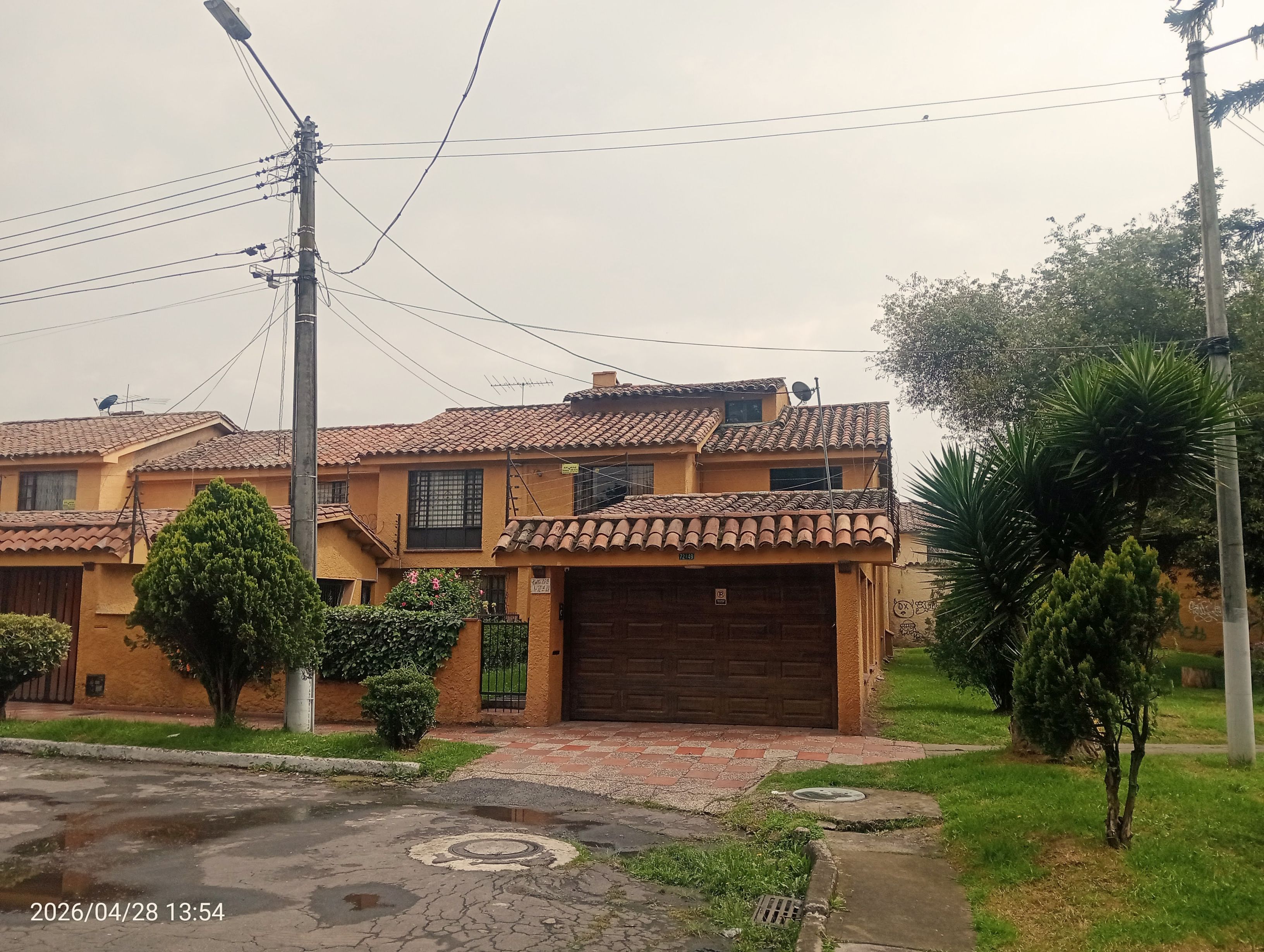 Casa en venta Cundinamarca Bogotá Modelia 269 m2 Habitaciones 4 Baños 3 Garajes 3 Precio $1200000000