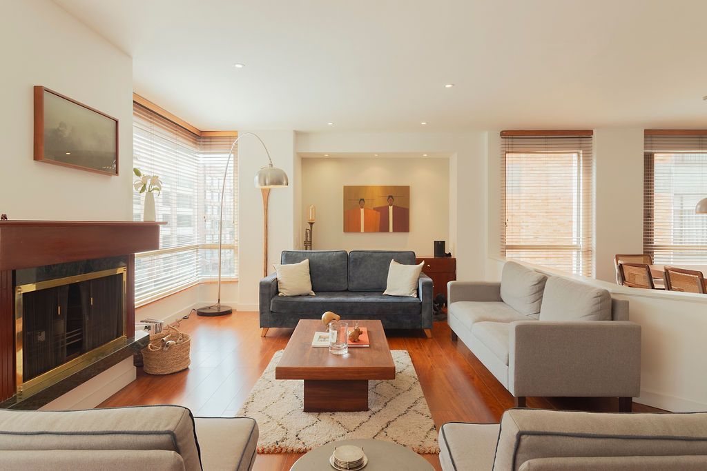 Apartamento en venta Cundinamarca Bogotá La Carolina 200 m2 Habitaciones 3 Baños 4 Garajes 3 Precio $1450000000