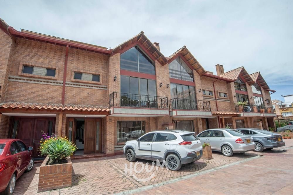 Casa en arriendo Cundinamarca Chía Cr Santa Lucia 220 m2 Habitaciones 4 Baños 4 Garajes 2 Precio $5600000