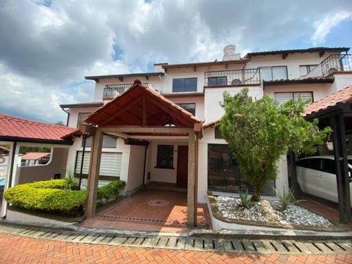Casa en venta Tolima Ibagué Villa Marlen 133 m2 Habitaciones 3 Baños 4 Garajes 1 Precio $530000000