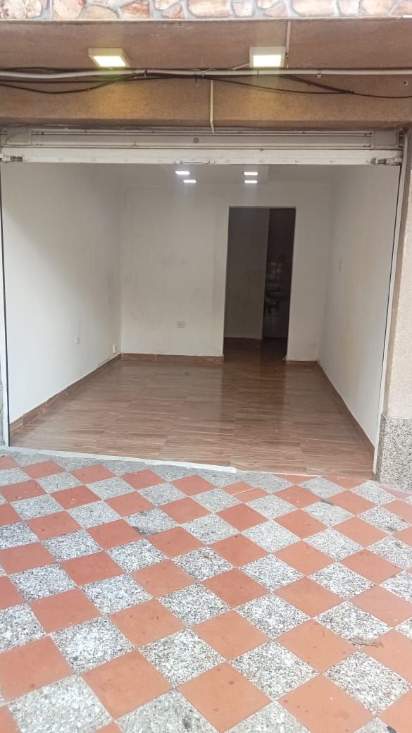 Local en arriendo Antioquia Medellín Santa Monica 35 m2 Habitaciones 0 Baños 1 Garajes 0 Precio $2300000