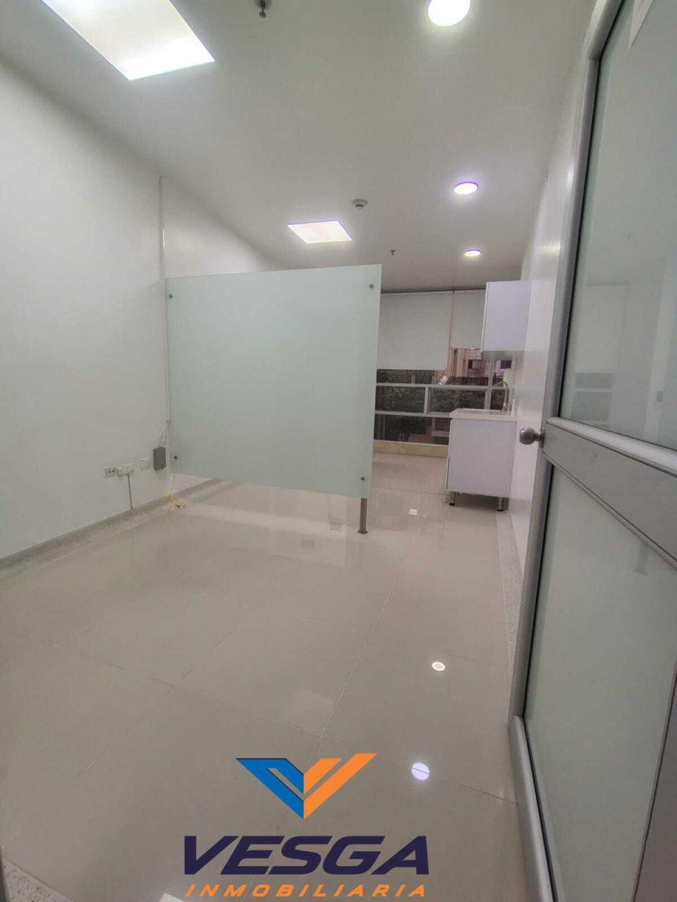 Oficina en arriendo Santander Bucaramanga Mejoras Publicas 21 m2 Habitaciones 0 Baños 1 Garajes 0 Precio $2674000