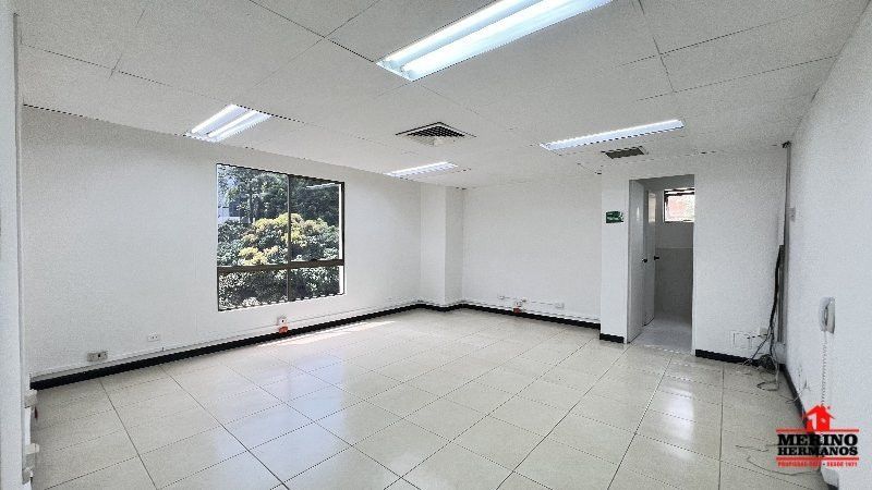 Oficina en arriendo Antioquia Medellín Santa Rosa De Lima 34 m2 Habitaciones 0 Baños 1 Garajes 1 Precio $2900000