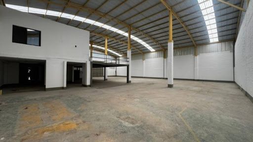 Bodega en arriendo Antioquia Itagüí Zona Industrial 1 950 m2 Habitaciones 0 Baños 4 Garajes 3 Precio $34000000