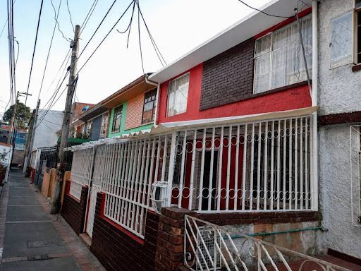Casa en arriendo Cundinamarca Bogotá Quiroga Central 162 m2 Habitaciones 3 Baños 2 Garajes 0 Precio $2500000