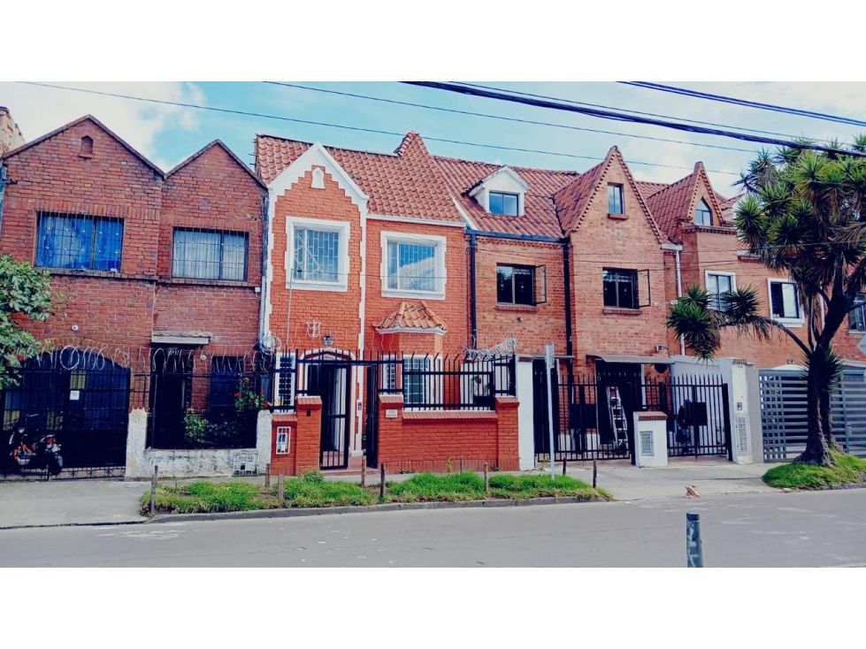 Casa en arriendo Cundinamarca Bogotá Siete De Agosto 166 m2 Habitaciones 6 Baños 4 Garajes 1 Precio $5000000