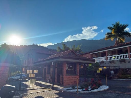Casa en venta Tolima Ibagué Cr Altos De San Felipe 220 m2 Habitaciones 4 Baños 5 Garajes 2 Precio $620000000