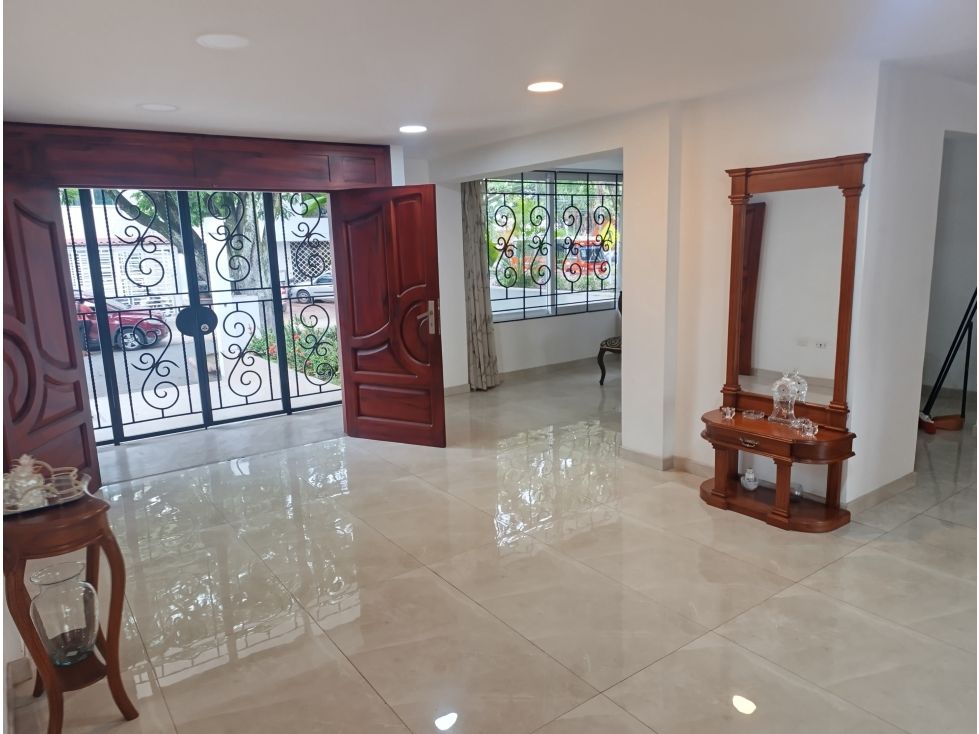 Casa en venta Valle Del Cauca Cali Cali 312 m2 Habitaciones 6 Baños 5 Garajes 4 Precio $1600000000