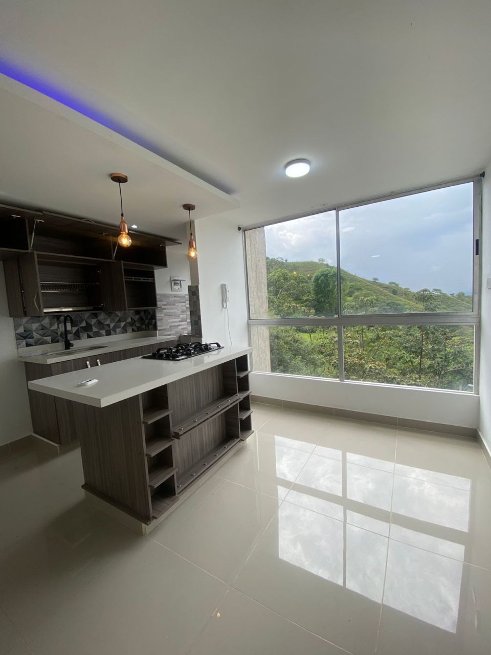 Apartamento en arriendo Antioquia Medellín Eduardo Santos 45 m2 Habitaciones 2 Baños 2 Garajes 0 Precio $1300000