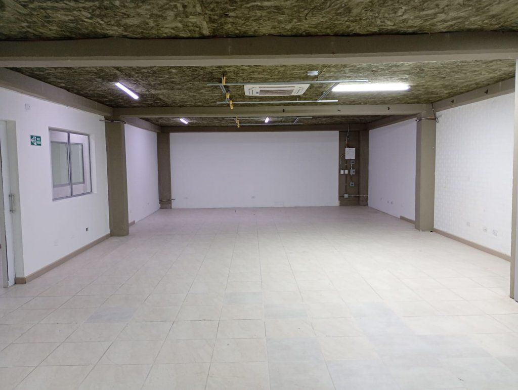 Oficina en arriendo Antioquia Itagüí El Rosario 222 m2 Habitaciones 0 Baños 6 Garajes 2 Precio $12000000