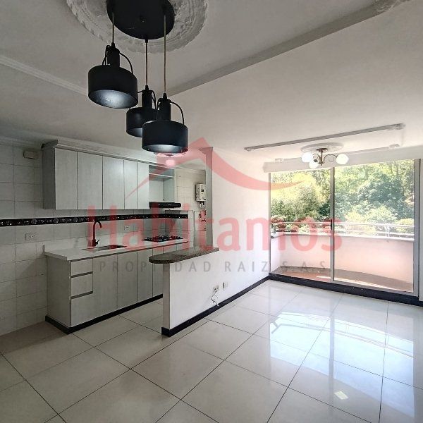 Apartamento en arriendo Antioquia Medellín Asomadera No3 70 m2 Habitaciones 3 Baños 2 Garajes 1 Precio $3000000